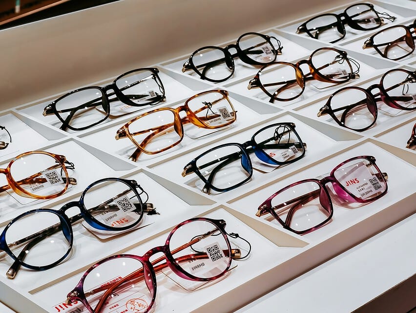 Fashion Eyewear Online: Legitimacy Guide and Shopping Tips