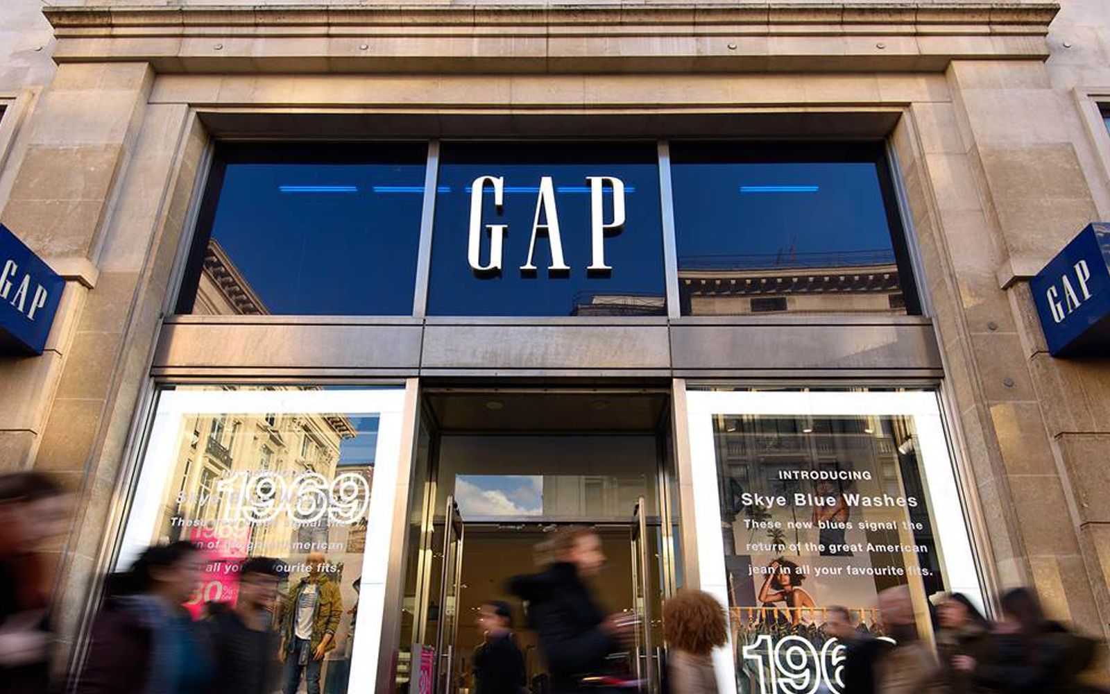 Is Gap Considered Fast Fashion? A Deep Dive Into Practices, Ethics, and Consumer Choices